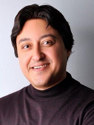 طارق عبدالعزيز